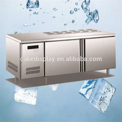 Commercial Kitchen Under Counter Refrigerator With Salad Table